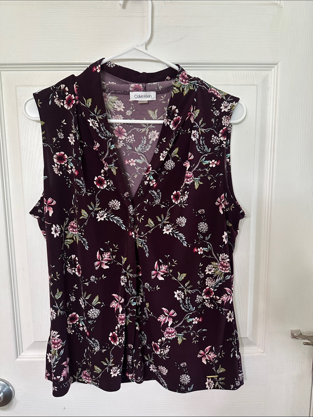 Calvin Klein Plum Floral V-Neck Sleeveless Camisole